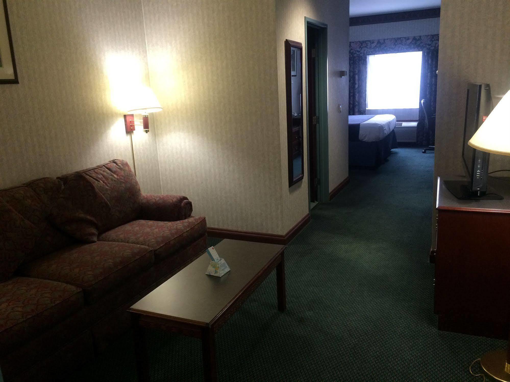 Best Western Elkhart Inn & Suites Exterior photo
