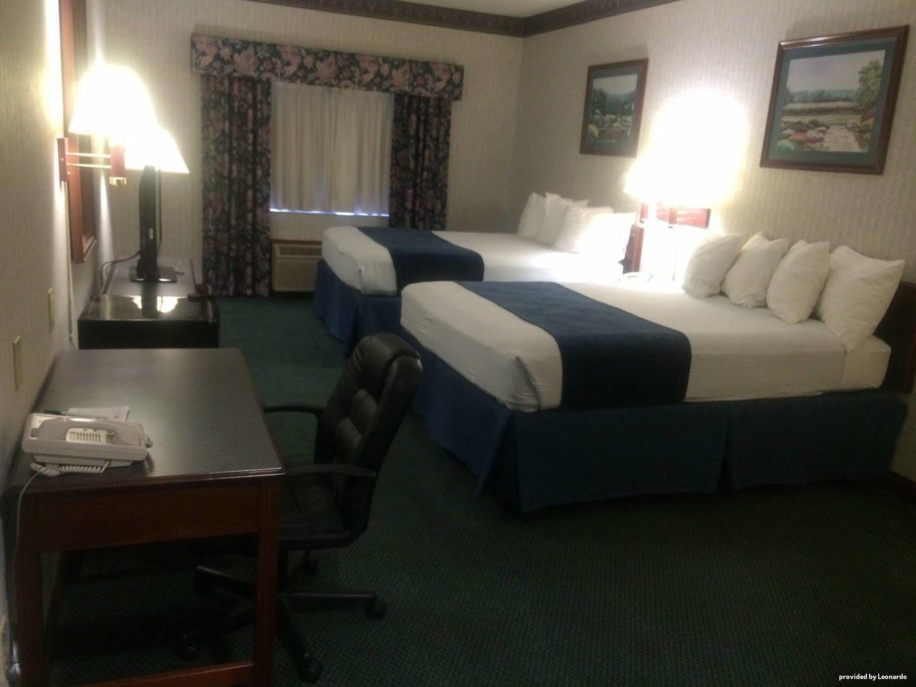 Best Western Elkhart Inn & Suites Exterior photo